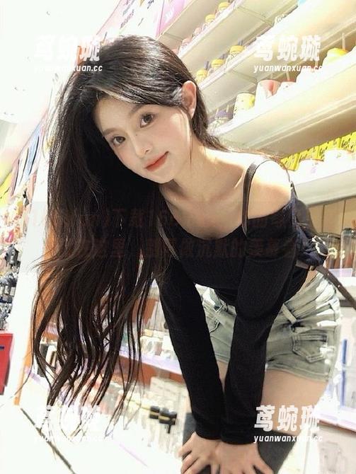 下载166.fun，你的每日瓜话题就在这里，别再做沉默的羡慕者！