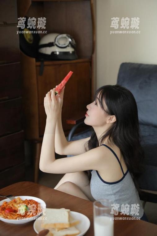 “17c吃瓜”的神秘入口，里面的瓜有点甜，你敢进来吗？
