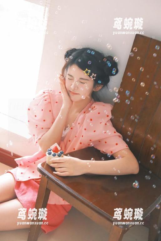 我每次打开“ihlw09”苹果版都感觉像是在翻旧账，这瓜真是……唉，不得不吃。
