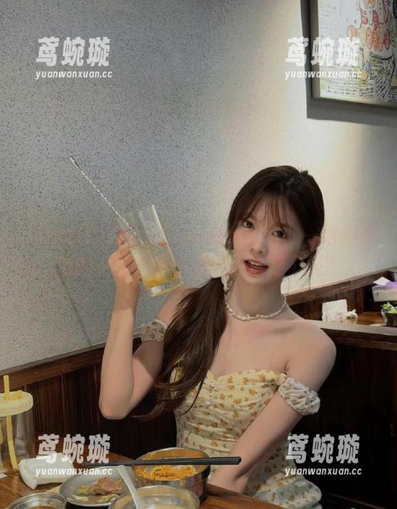 zzzttt14.com官网：一场你身边的小型八卦盛会，准备好了吗？