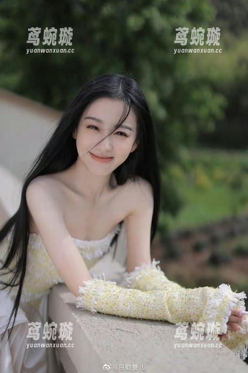 观看各种八卦，感觉自己真的是搬了个小板凳在“吃瓜大本营”里！