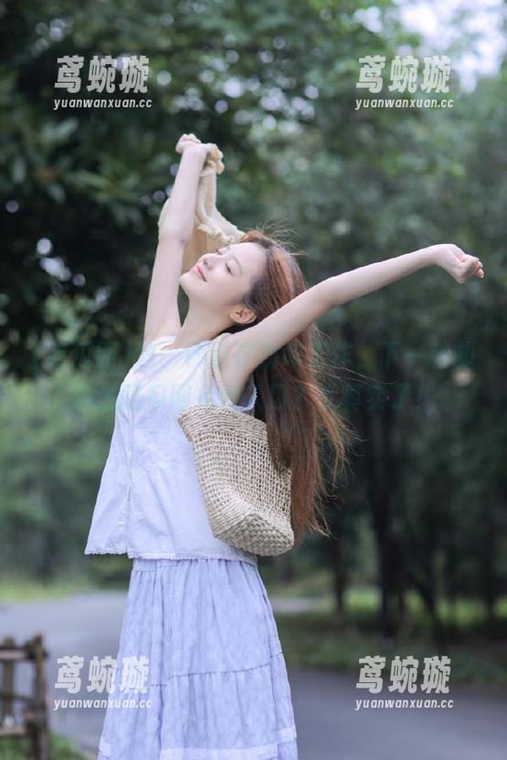 这一秒还在拼命工作，下一秒却摔进吃瓜网免费入口？太真实了！