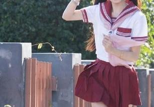 视频不停，看‘吃瓜网’app里的每一个瞬间，真的是看得我心里痒痒的！