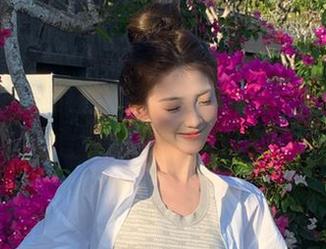 谈恋爱还是看51探花吃瓜网？认真选个生活重心吧！