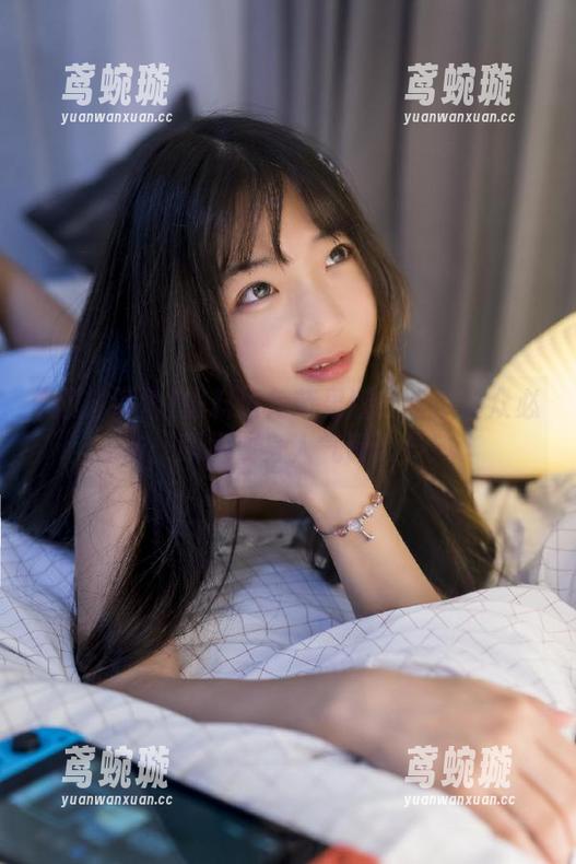 爆料海角苹果版：吃瓜群众必备，瞬间变身人气评论员！