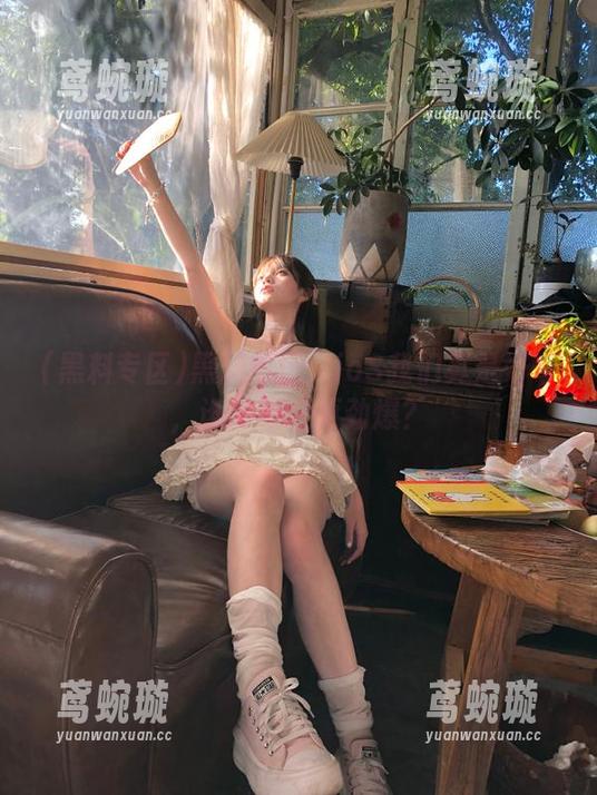 黑料专区：ioS我们真是好奇，谁的秘密更劲爆？