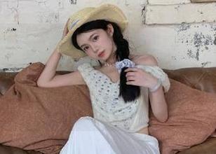 帮你找黑料正能量zzzttt的传送门地址，心里默念：我不怕黑，求真相！