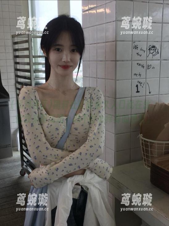 黑料社区的永久入口就在此，你敢来闯荡吗？忍不住心痒痒的感觉。