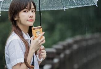 黑料网站App：吃瓜还免费的，真的是我意外的福利！